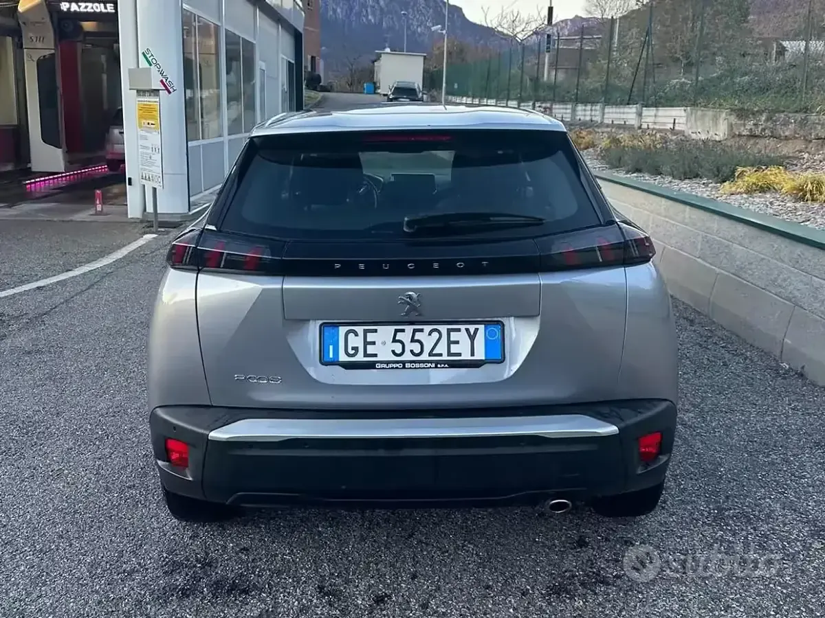 Usata Peugeot 2008 Active 110 CV (80 kW) 2021 SUV