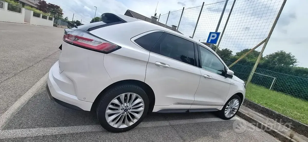 Usata Ford Edge Vignale 238 CV (175 kW) 2019 Bianco SUV