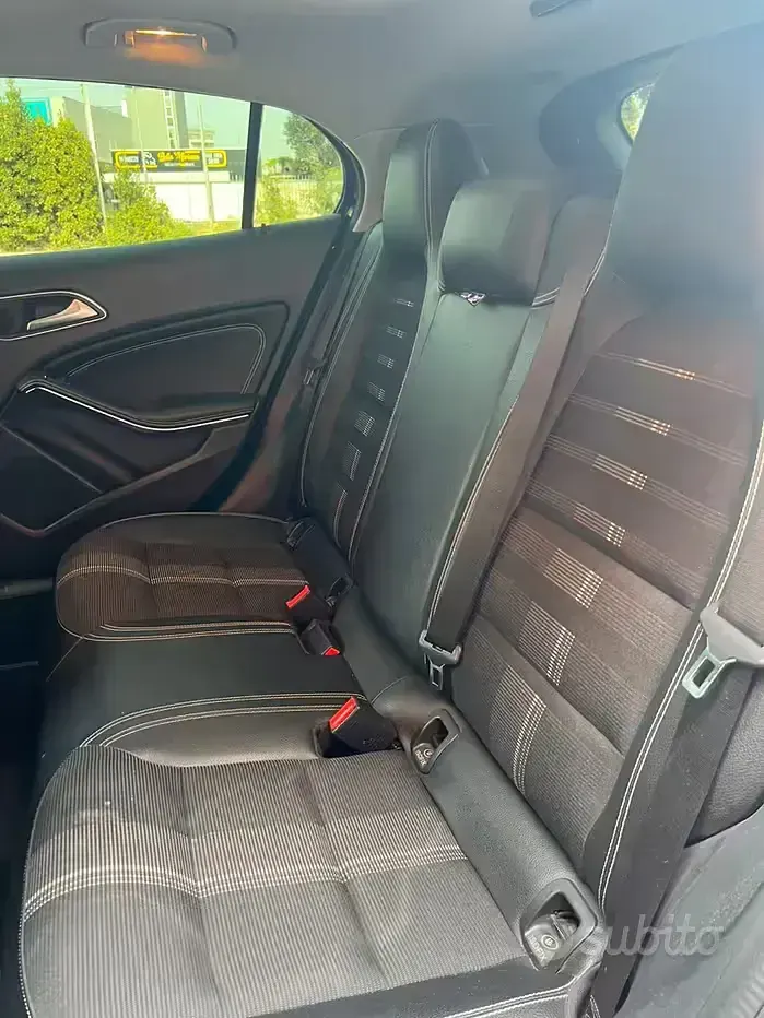 Usata Mercedes GLA200 136 CV (100 kW) 2019 SUV