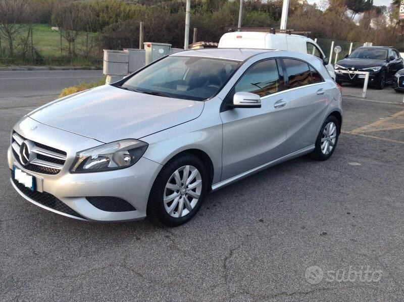 Usata Mercedes A160 90 CV (66 kW) 2014 Argento Berlina