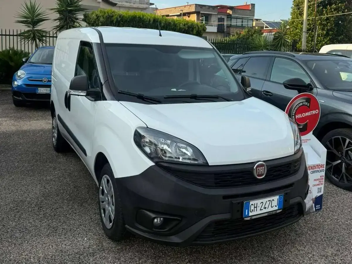 Usata Fiat Doblò Easy 105 CV (77 kW) 2021 Bianco Monovolume