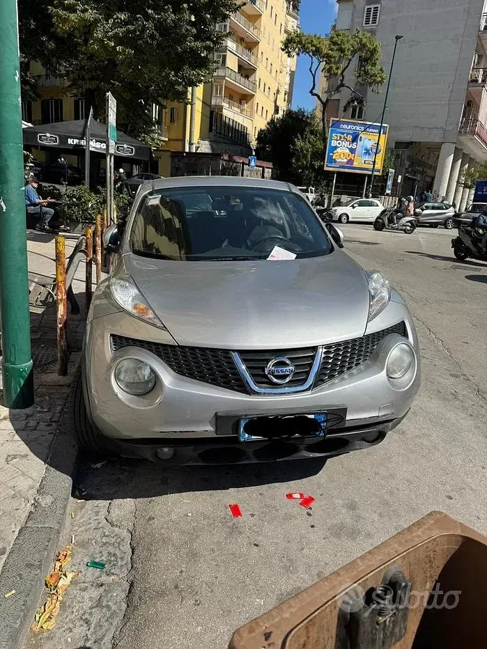 Usata Nissan Juke 110 CV (80 kW) 2011 Grigio SUV