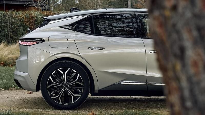 Nuova DS Automobiles DS4 136 CV (100 kW) 2025 Grigio cristallo Berlina