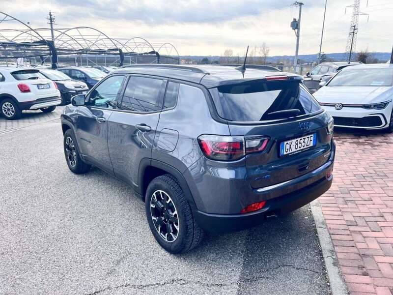 Usata Jeep Compass Trailhawk 240 CV (176 kW) 2022 Grigio scuro SUV