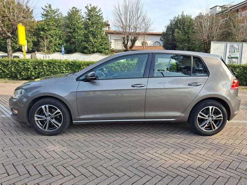 Usata VW Golf VII Trendline 90 CV (66 kW) 2015 Grigio Berlina