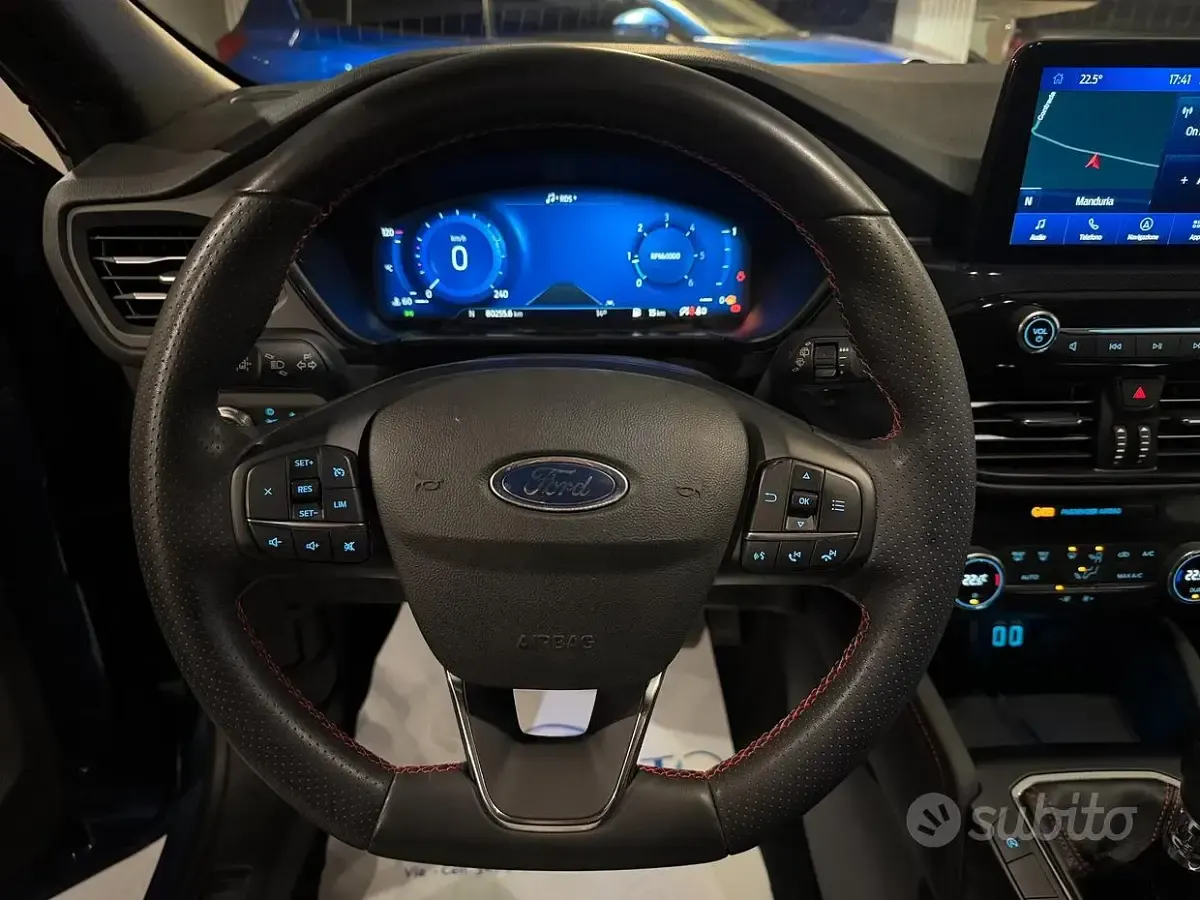 Usata Ford Kuga ST-Line 120 CV (88 kW) 2022 Blu SUV