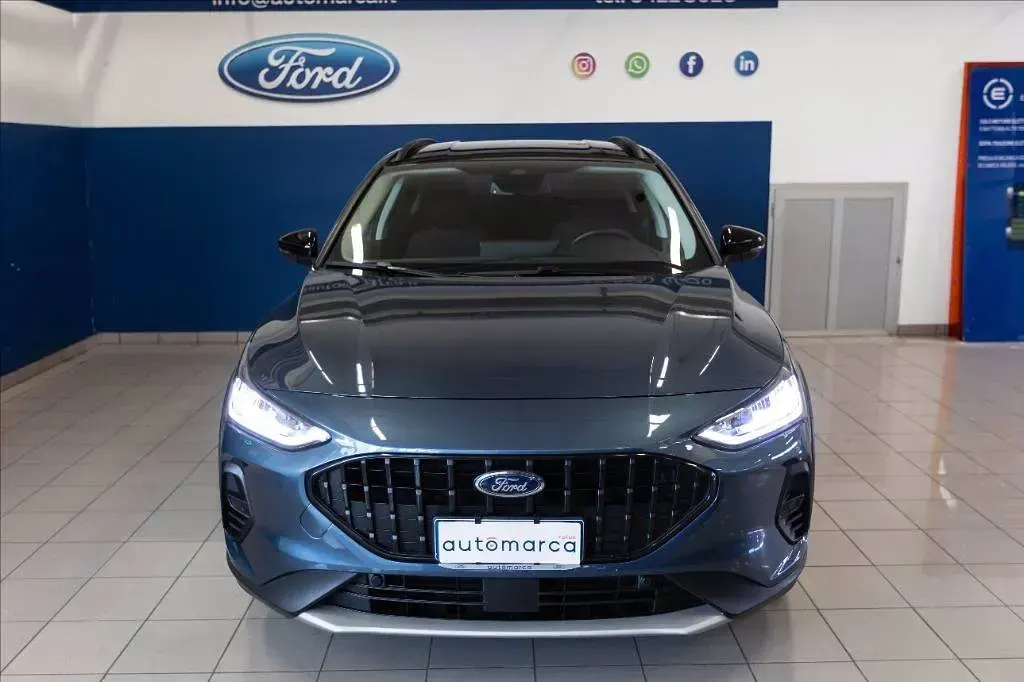 Usata Ford Focus Active 125 CV (91 kW) 2023 Azzurro metallizzato SUV
