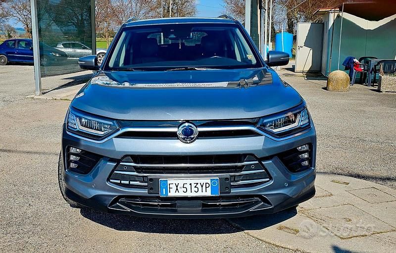 Usata Ssangyong (KGM) Korando 135 CV (99 kW) 2019 Grigio Station wagon