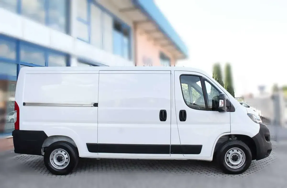 Usata Fiat Ducato 33 140 CV (102 kW) 2023 Bianco Furgone