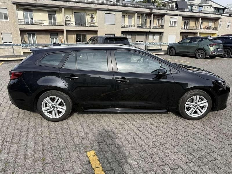 Usata Toyota Corolla Business Edition 98 CV (72 kW) 2022 Nero Station wagon
