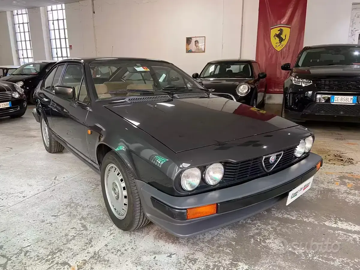 Usata Alfa Romeo Alfetta 130 CV (95 kW) 1982 Nero Berlina