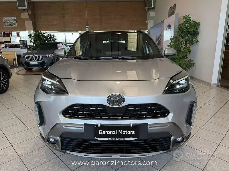 Nuova Toyota Yaris Cross Lounge 131 CV (96 kW) 2026 Nero SUV