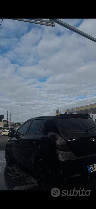 Usata Hyundai i20 90 CV (66 kW) 2013 Nero Utilitaria