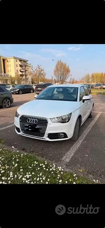 Usata Audi A1 Attraction 90 CV (66 kW) 2013 Bianco Utilitaria