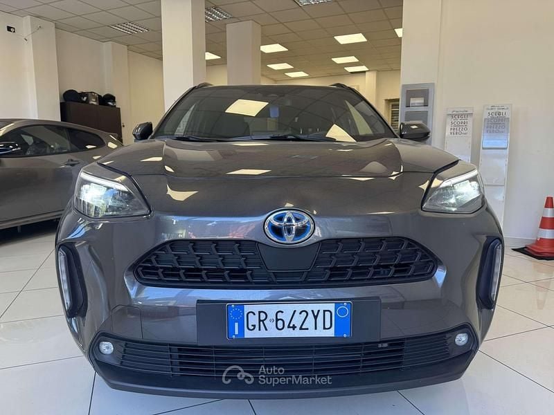 Usata Toyota Yaris Cross Trend 92 CV (67 kW) 2023 Grigio SUV