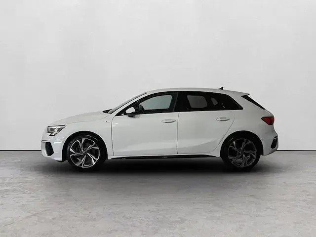 Usata Audi A3 Sportback g-tron S-Line 131 CV (96 kW) 2021 Bianco ghiaccio metallizzato Utilitaria