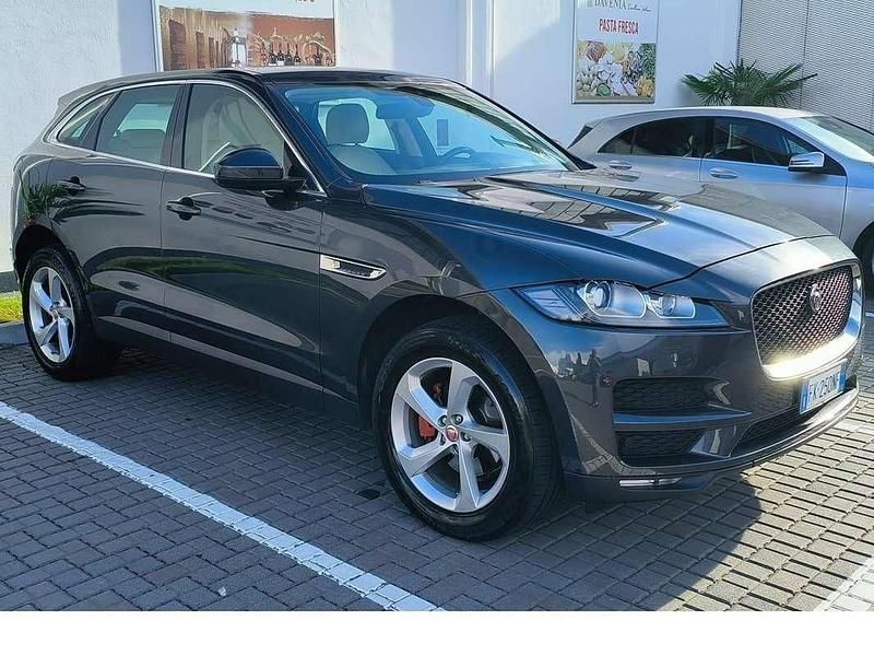 Grigio Usata 2017 Jaguar F-Pace Prestige SUV | 19.900 € (Buon prezzo) - Immagine 1/4