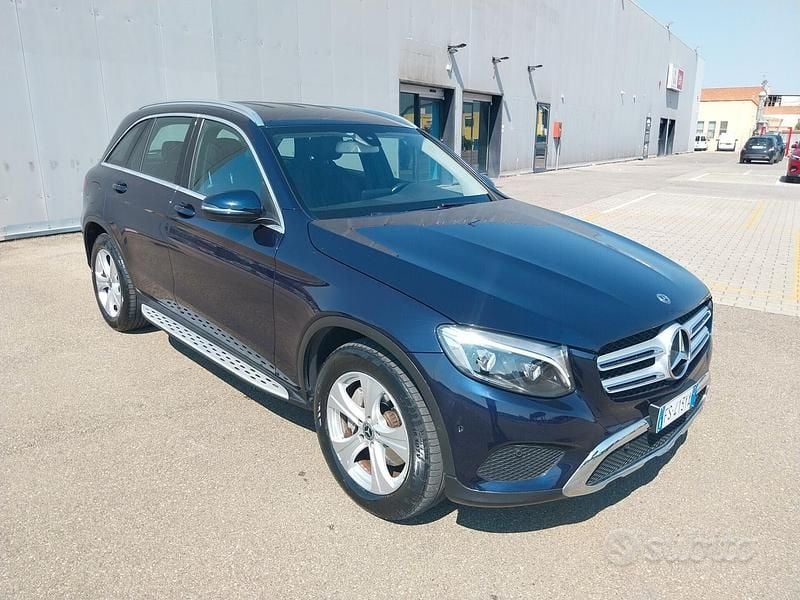 Usata Mercedes GLC250 204 CV (150 kW) 2018 Blu Station wagon