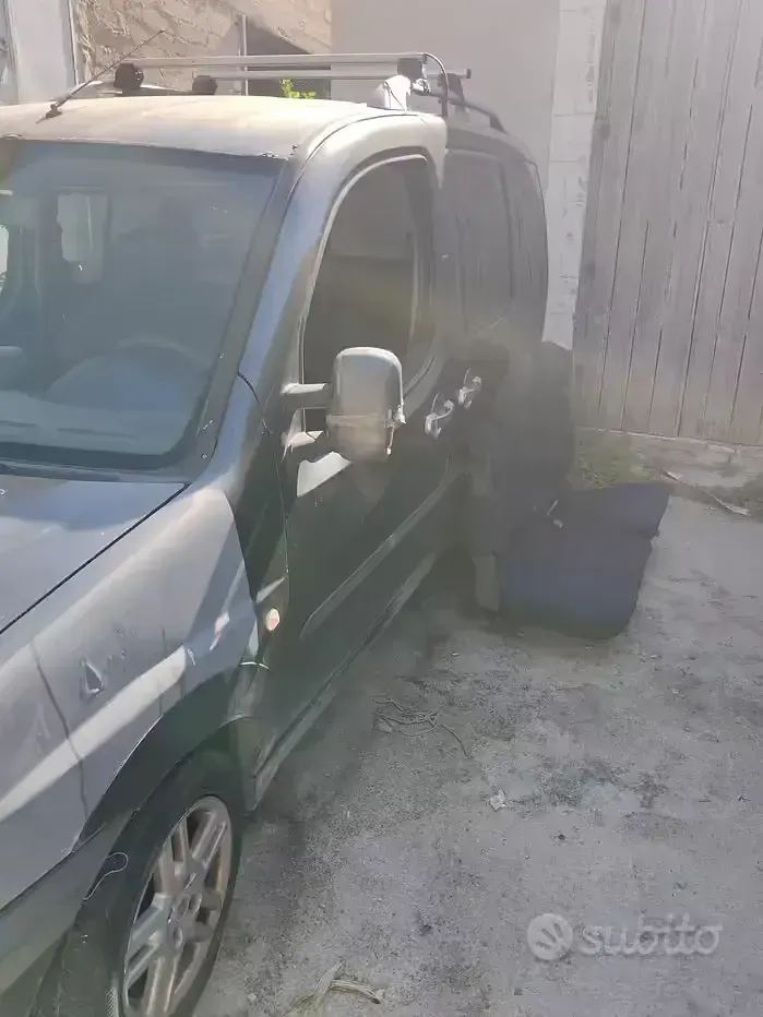 Usata Fiat Doblò 101 CV (74 kW) 2004 Nero Monovolume