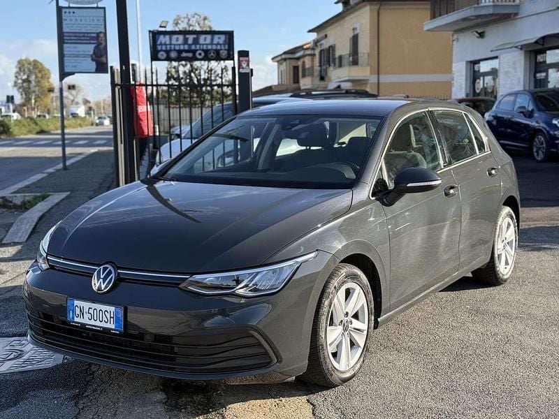 Grigio Usata 2023 VW Golf Life Berlina | 16.900 € (Super prezzo) - Immagine 1/4