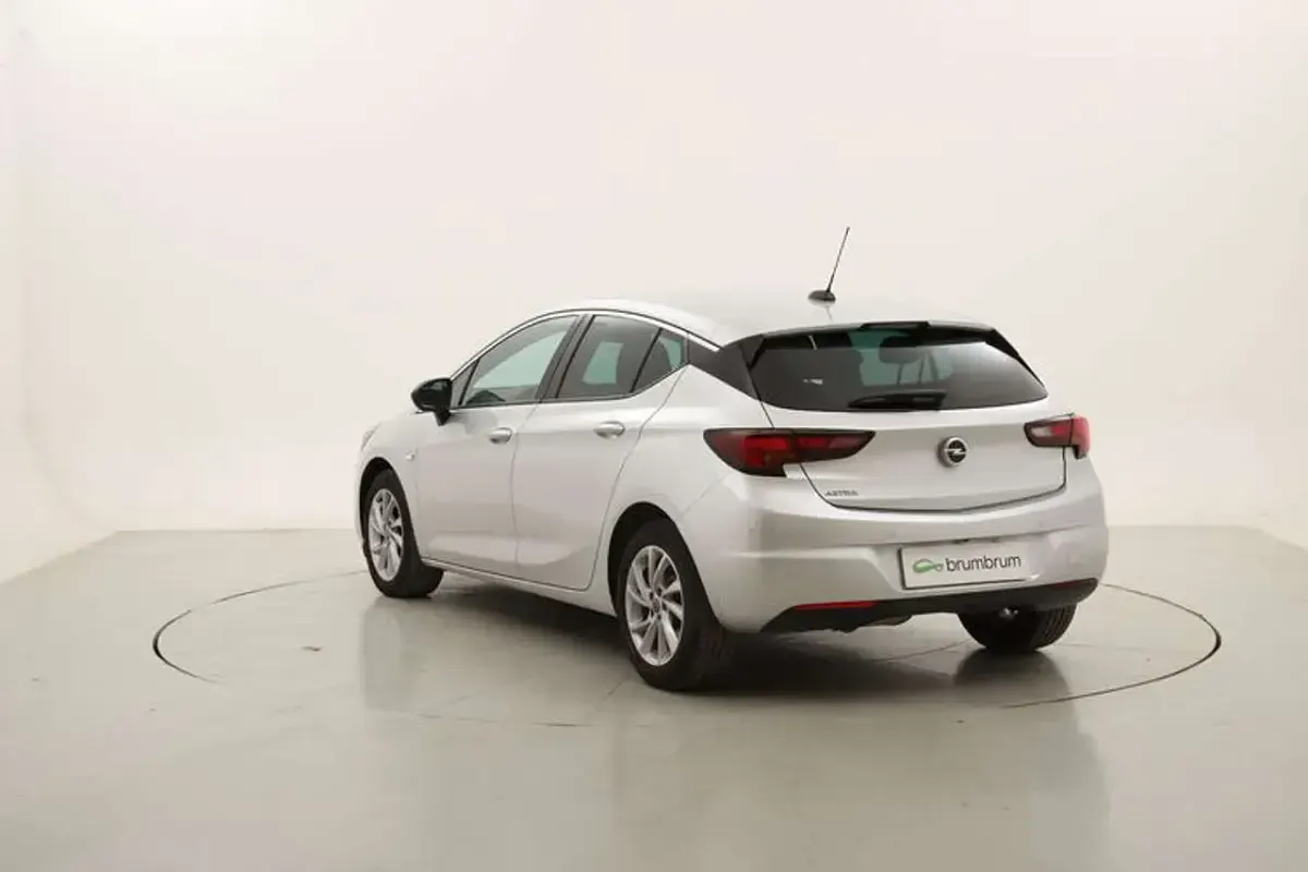 Usata Opel Astra Business Elegance 122 CV (89 kW) 2021 Argento Berlina