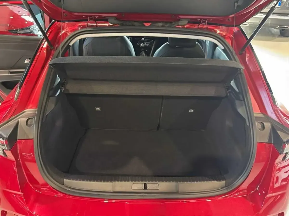 Usata Opel Mokka 101 CV (74 kW) 2024 Rosso SUV