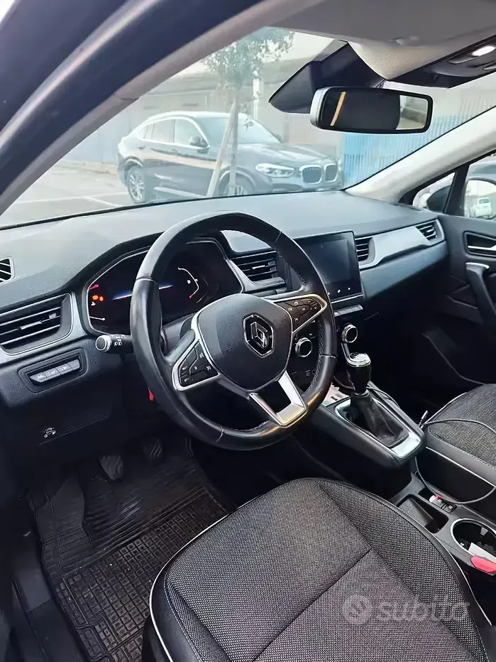 Usata Renault Captur 101 CV (74 kW) 2020 Grigio SUV