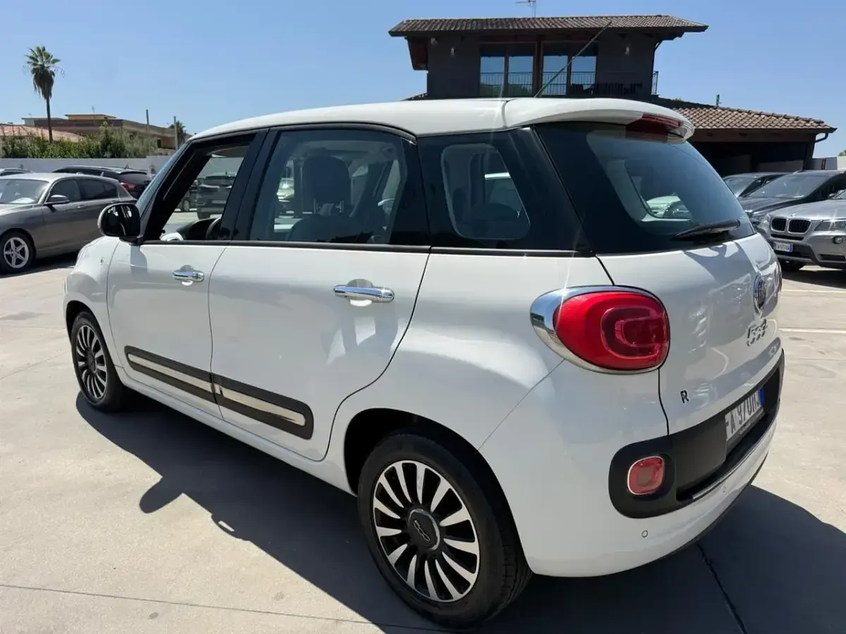 Usata Fiat 500L Lounge 95 CV (69 kW) 2015 Bianco Monovolume