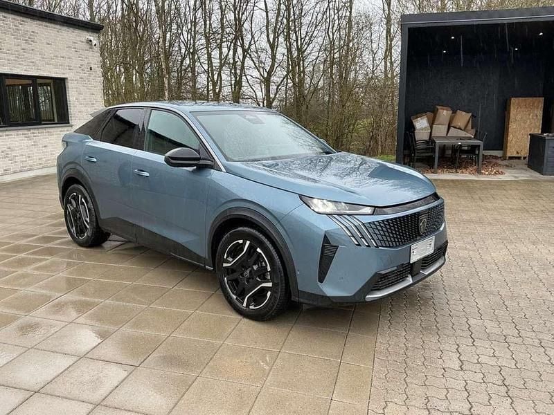 Usata Peugeot e-3008 103 kW (141 CV) 2025 Blu/azzurro SUV
