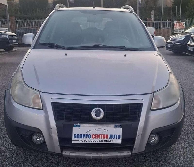 Usata Fiat Sedici Emotion 107 CV (78 kW) 2008 Argento SUV