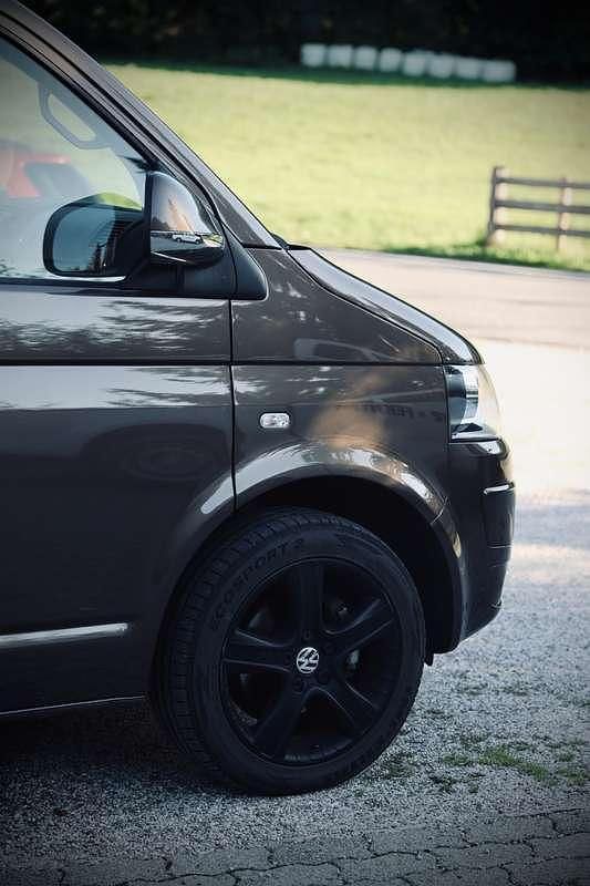 Usata VW Multivan Highline 140 CV (102 kW) 2014 Marrone Furgone