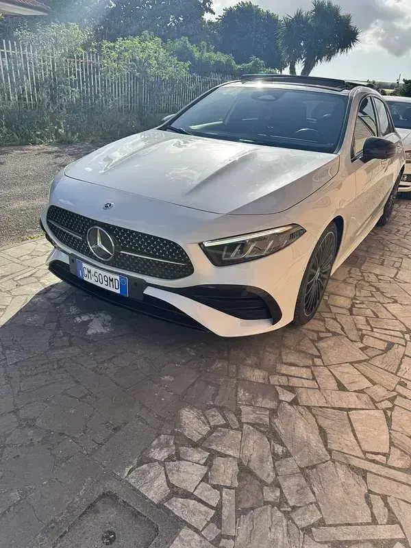 Usata Mercedes A200 AMG Line Premium 150 CV (110 kW) 2023 Berlina