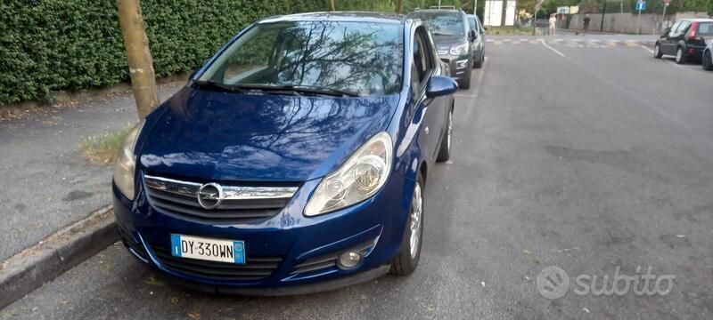 Usata Opel Corsa 80 CV (58 kW) 2009 Blu Utilitaria