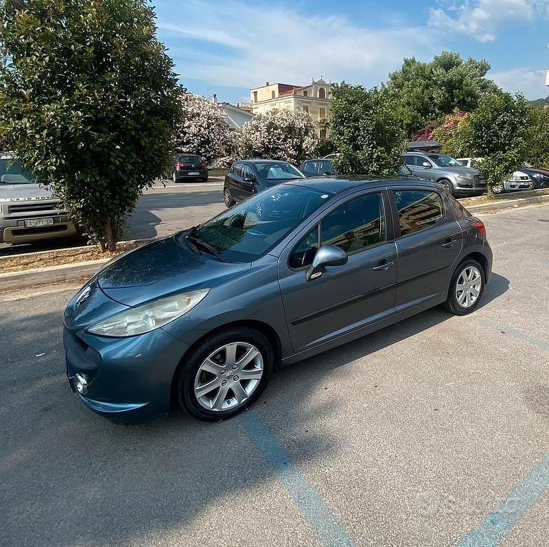 Usata Peugeot 207 90 CV (66 kW) 2007 Grigio Utilitaria