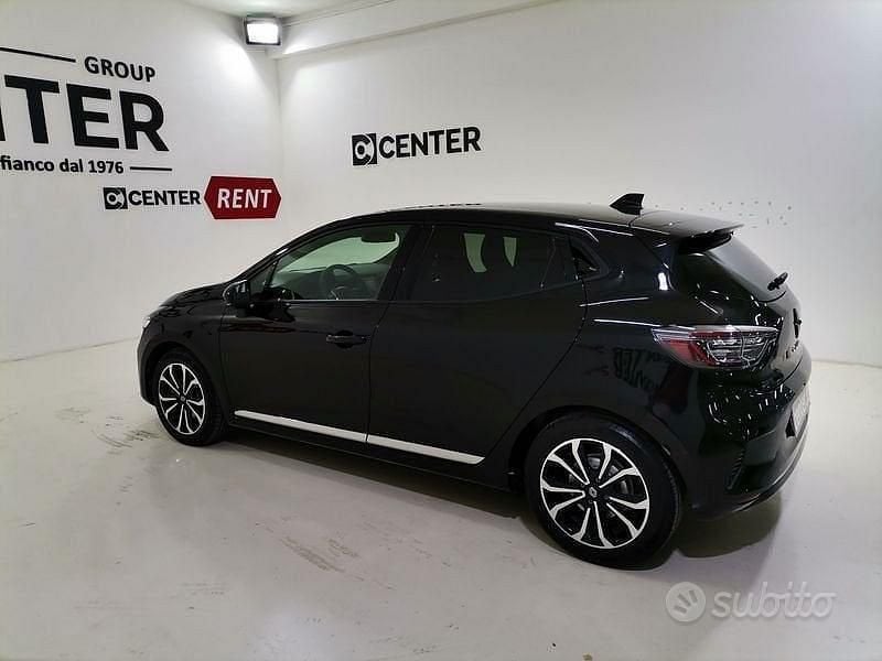 Usata Renault Clio V Techno 145 CV (106 kW) 2024 Nero Berlina