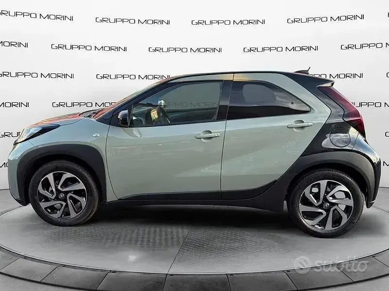 Nuova Toyota Aygo X Trend 72 CV (52 kW) 2026 Verde SUV