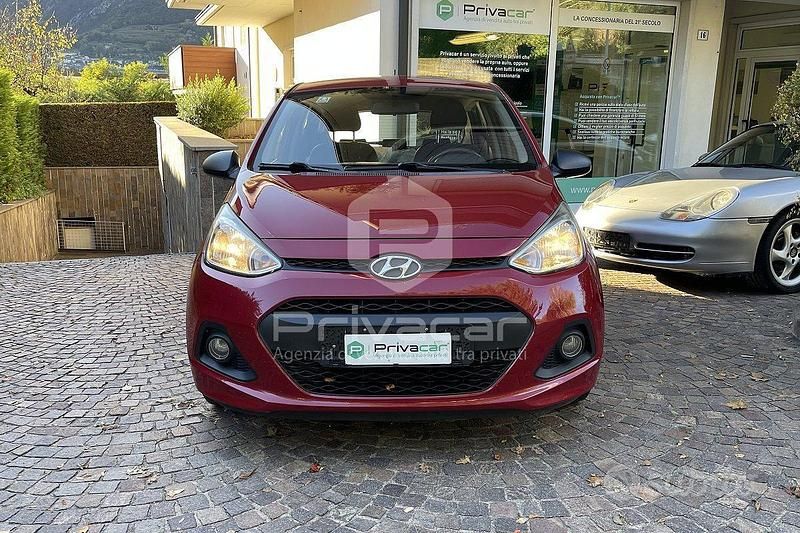 Usata Hyundai i10 Comfort 67 CV (49 kW) 2015 Rosso Utilitaria