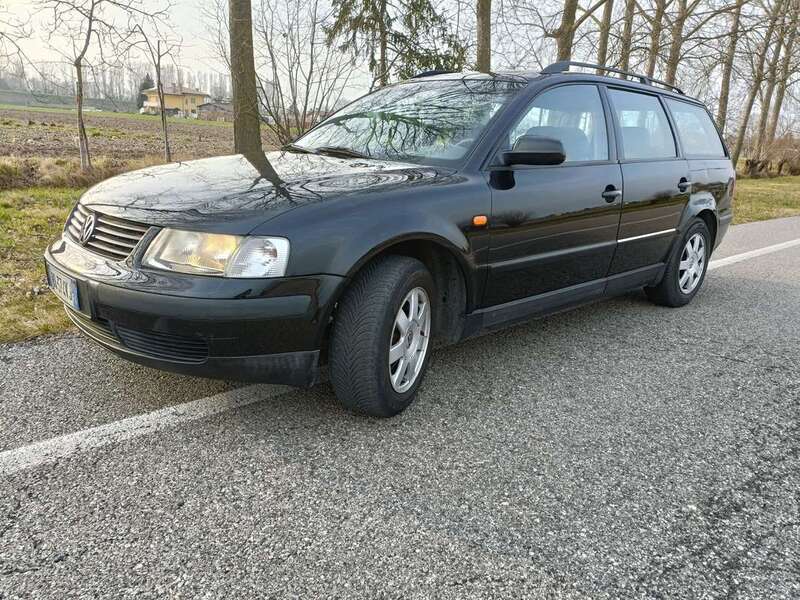 Usato 1999 VW Passat 1.9 Diesel 110 CV (900 €)