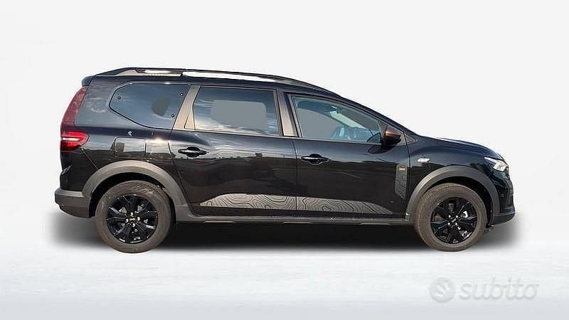 Usata Dacia Jogger Extreme 143 CV (105 kW) 2025 Nero Monovolume