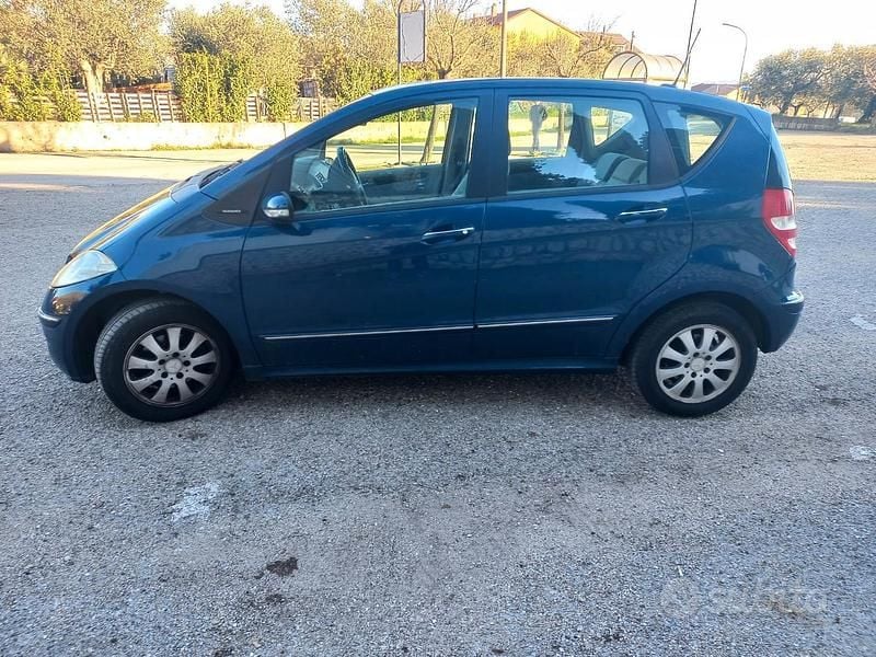 Usata Mercedes A180 Elegance 109 CV (80 kW) 2007 Blu Station wagon