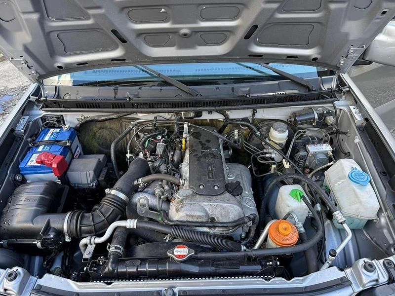 Usata Suzuki Jimny 86 CV (63 kW) 2017 Argento SUV