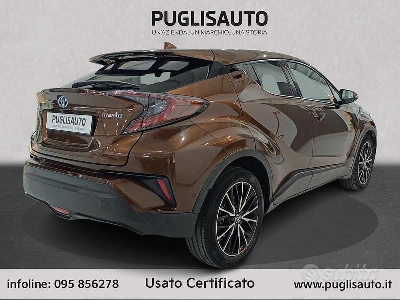 Usata Toyota C-HR Lounge 98 CV (72 kW) 2017 Marrone SUV