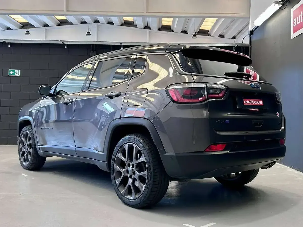 Usata Jeep Compass 179 CV (131 kW) 2020 Grigio SUV