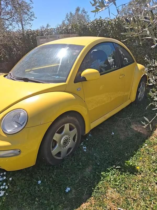Usata VW New Beetle 105 CV (77 kW) 2005 Giallo Utilitaria