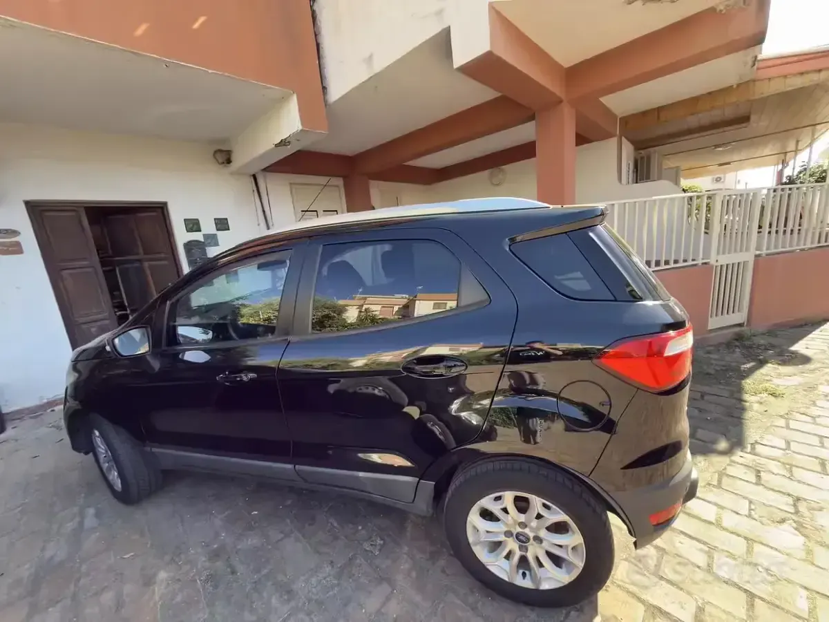 Usata Ford Ecosport 95 CV (69 kW) 2016 Nero SUV