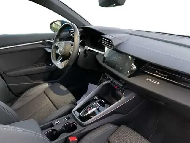 Usata Audi A3 Ambiente 150 CV (110 kW) 2024 Nero Berlina