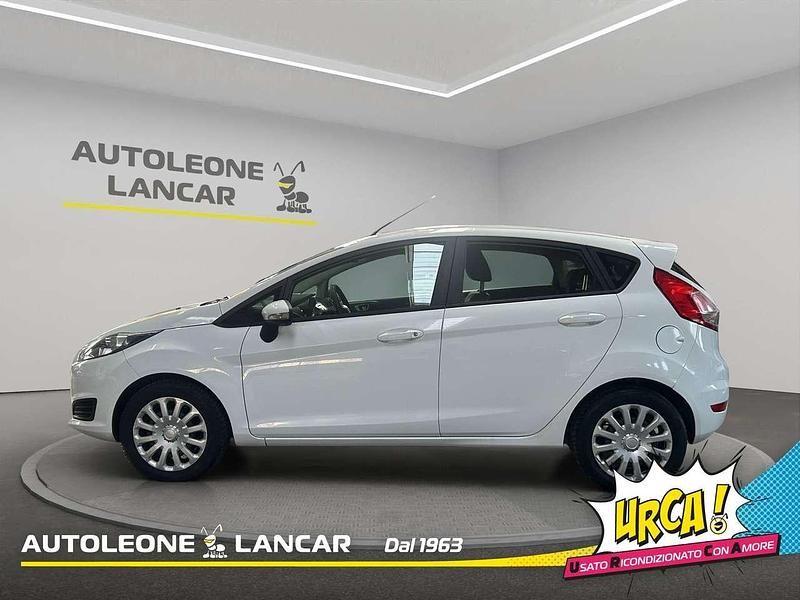 Usata Ford Fiesta 75 CV (55 kW) 2016 Bianco Utilitaria