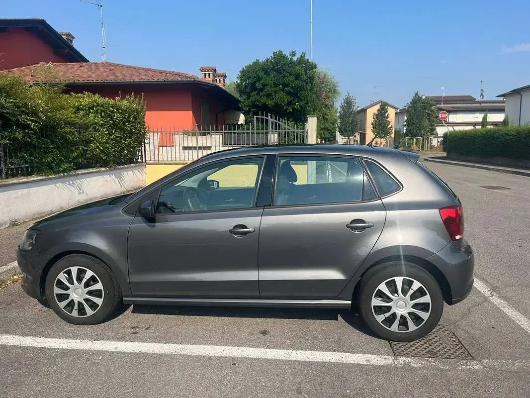 Usata VW Polo Comfortline 82 CV (60 kW) 2011 Grigio Utilitaria
