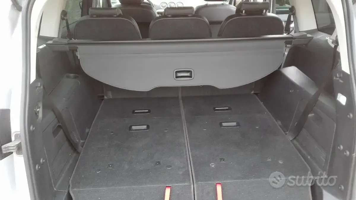 Usata Ford S-MAX Titanium 163 CV (119 kW) 2011 Grigio Monovolume