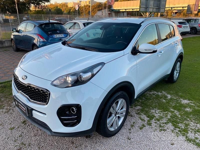 Bianco Usata 2017 Kia Sportage SUV | 13.900 € (Buon prezzo) - Immagine 1/4